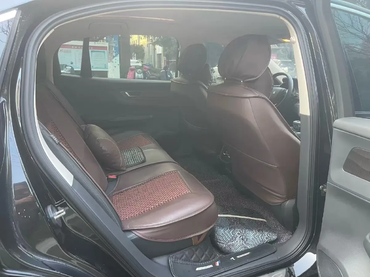 2022 HongQi E-QM5 BEV 54KWH,autocango,china used car exporter,china ev exporter,chinese used car exporter,chinese used ev exporter