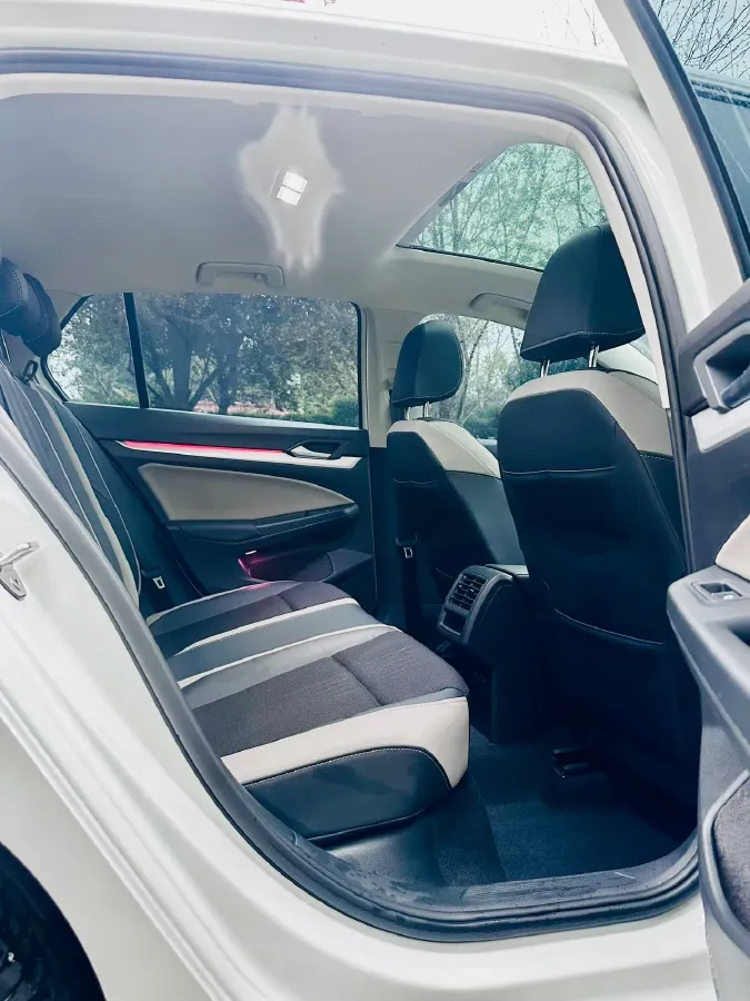 2023 Volkswagen Golf 1.4T 150HP L4 7DCT,autocango,china used car exporter,china ev exporter,chinese used car exporter,chinese used ev exporter