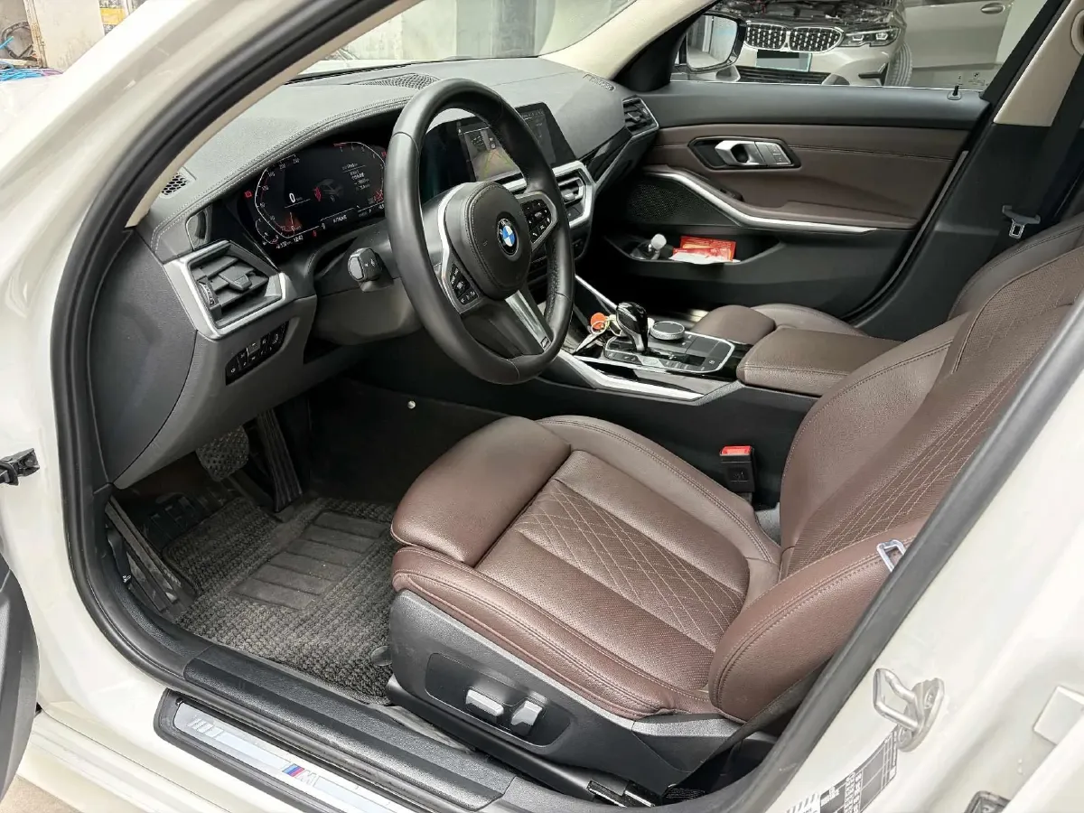 2022 BMW 3 Series 2.0T 156HP L4 8AT,autocango,china used car exporter,china ev exporter,chinese used car exporter,chinese used ev exporter