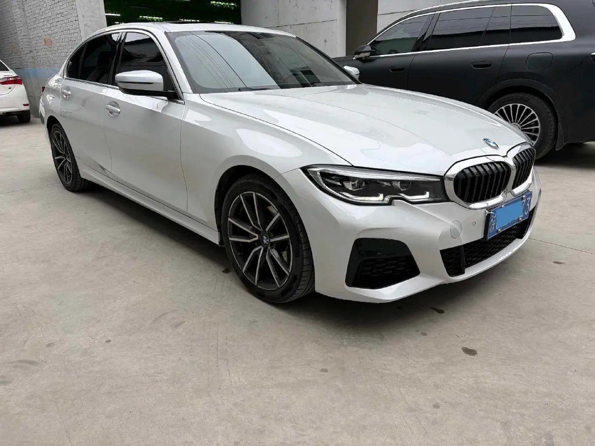 2022 BMW 3 Series 2.0T 156HP L4 8AT,autocango,china used car exporter,china ev exporter,chinese used car exporter,chinese used ev exporter