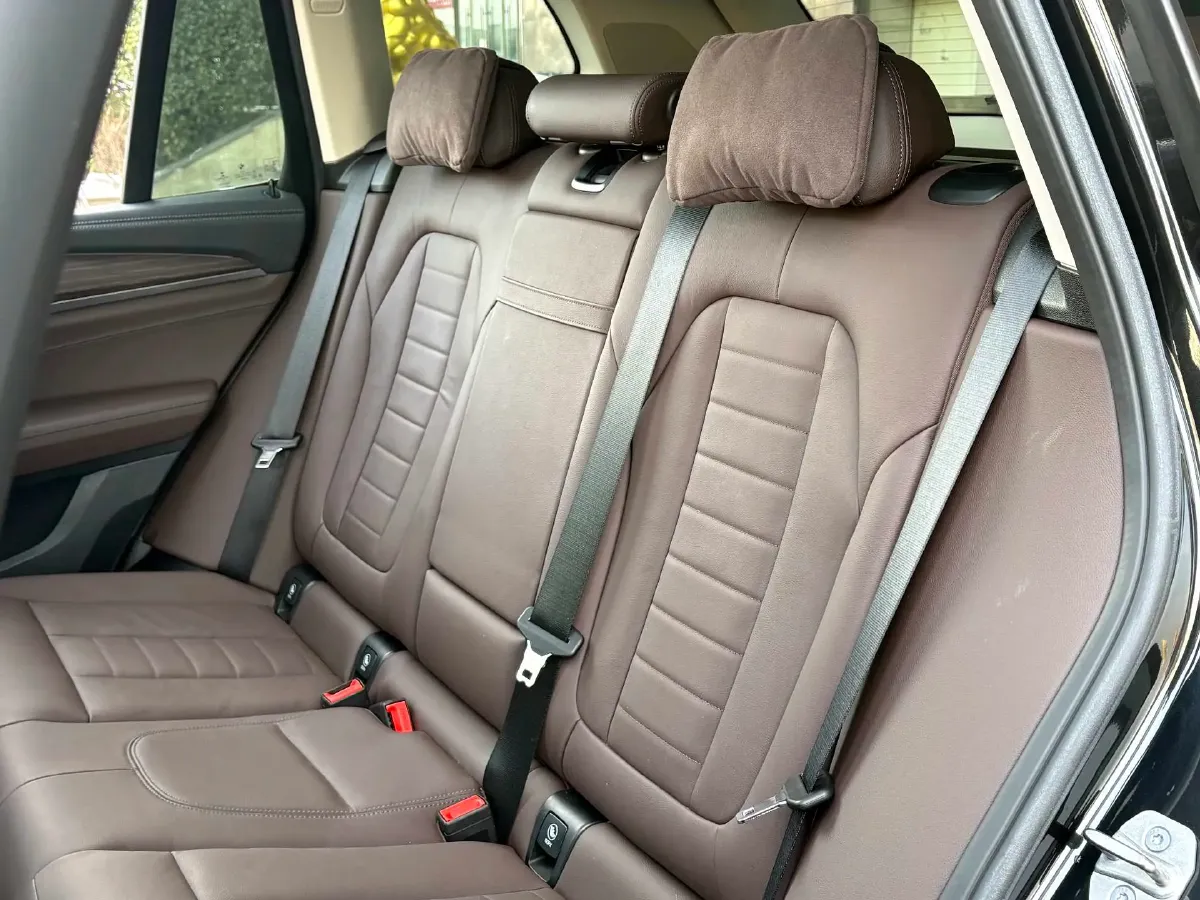 2022 BMW X3 2.0T 184HP L4 8AT,autocango,china used car exporter,china ev exporter,chinese used car exporter,chinese used ev exporter