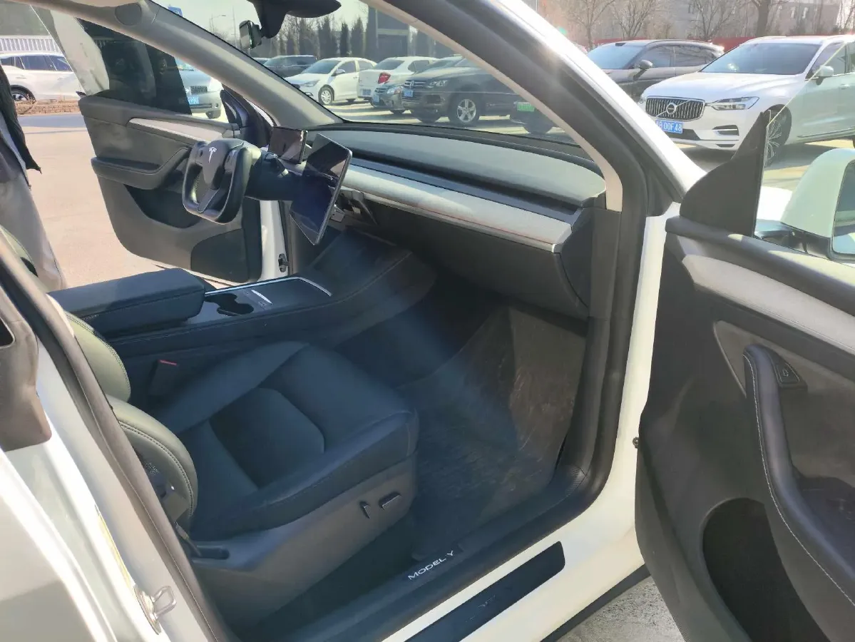 2024 Tesla Model Y BEV 78.4KWH,autocango,china used car exporter,china ev exporter,chinese used car exporter,chinese used ev exporter