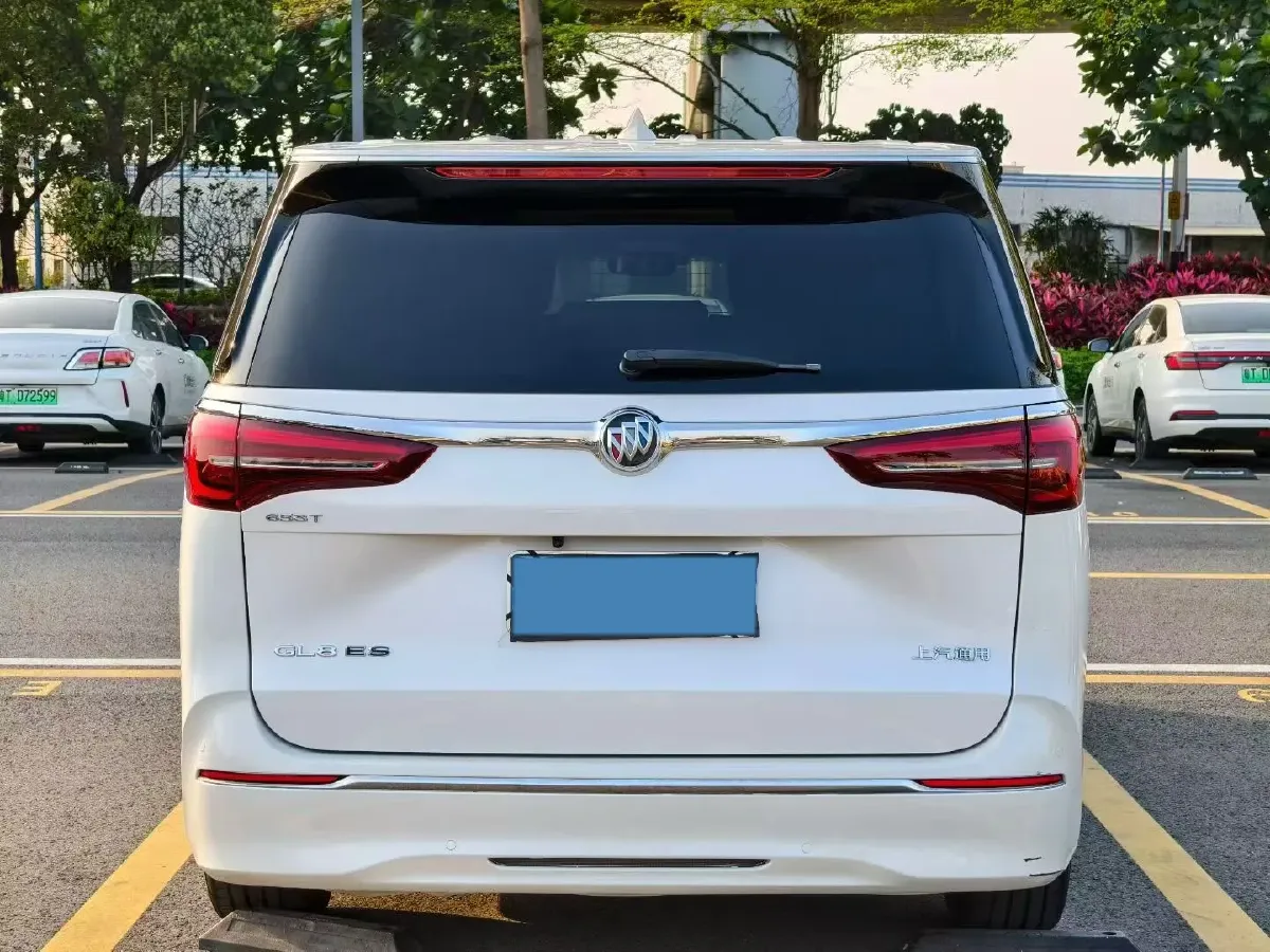 2020 Buick GL8 2.0T 237HP L4 9AT,autocango,china used car exporter,china ev exporter,chinese used car exporter,chinese used ev exporter