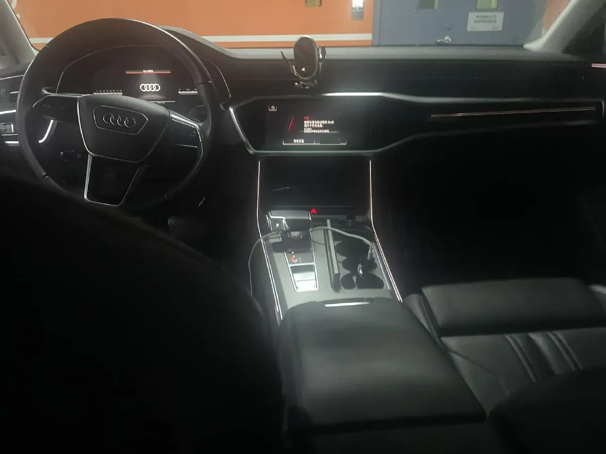 2023 Audi A7 2.0T 265HP L4 7DCT,autocango,china used car exporter,china ev exporter,chinese used car exporter,chinese used ev exporter