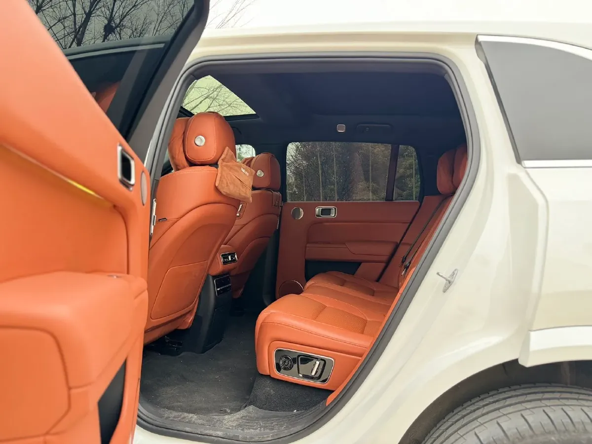 2023 Li L7 Range Extended 154HP REEV 40.9KWH,autocango,china used car exporter,china ev exporter,chinese used car exporter,chinese used ev exporter