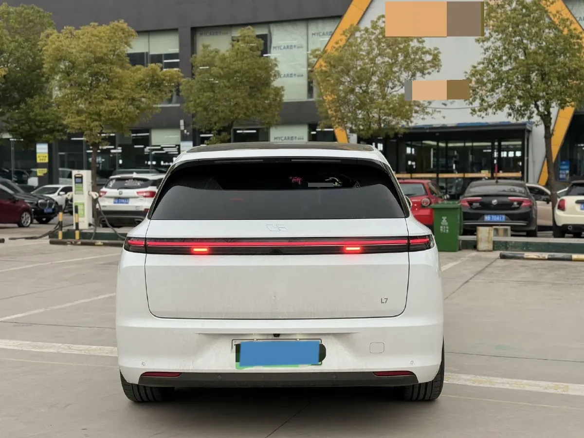 2023 Li L7 Range Extended 154HP REEV 40.9KWH,autocango,china used car exporter,china ev exporter,chinese used car exporter,chinese used ev exporter
