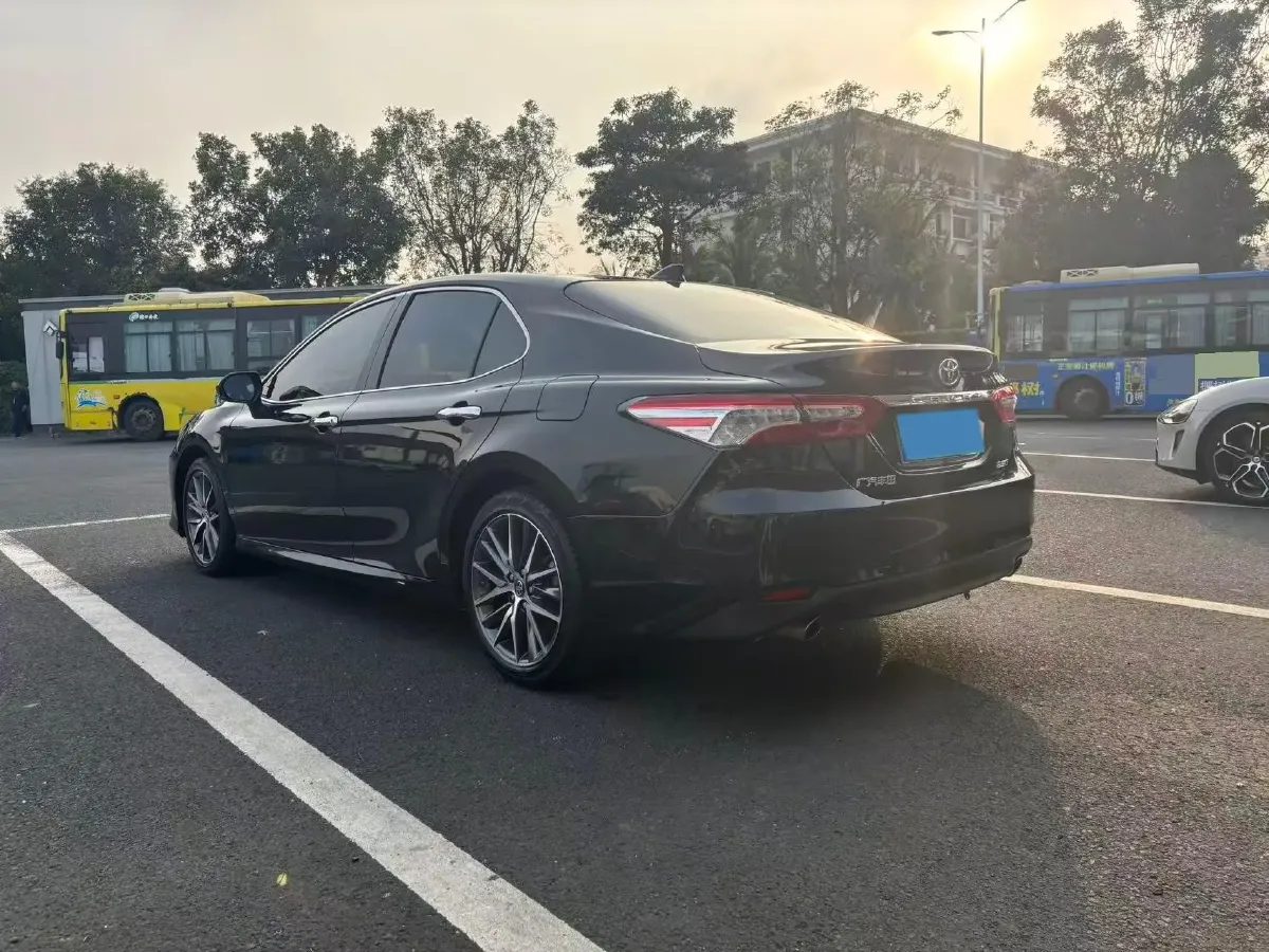 2021 Toyota Camry 2.5L 209HP L4 8AT,autocango,china used car exporter,china ev exporter,chinese used car exporter,chinese used ev exporter