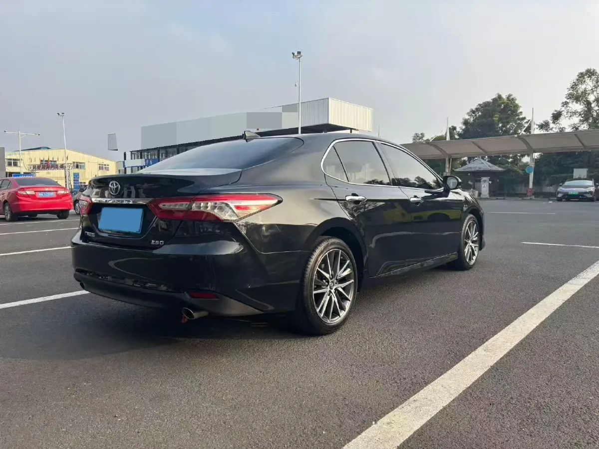 2021 Toyota Camry 2.5L 209HP L4 8AT,autocango,china used car exporter,china ev exporter,chinese used car exporter,chinese used ev exporter