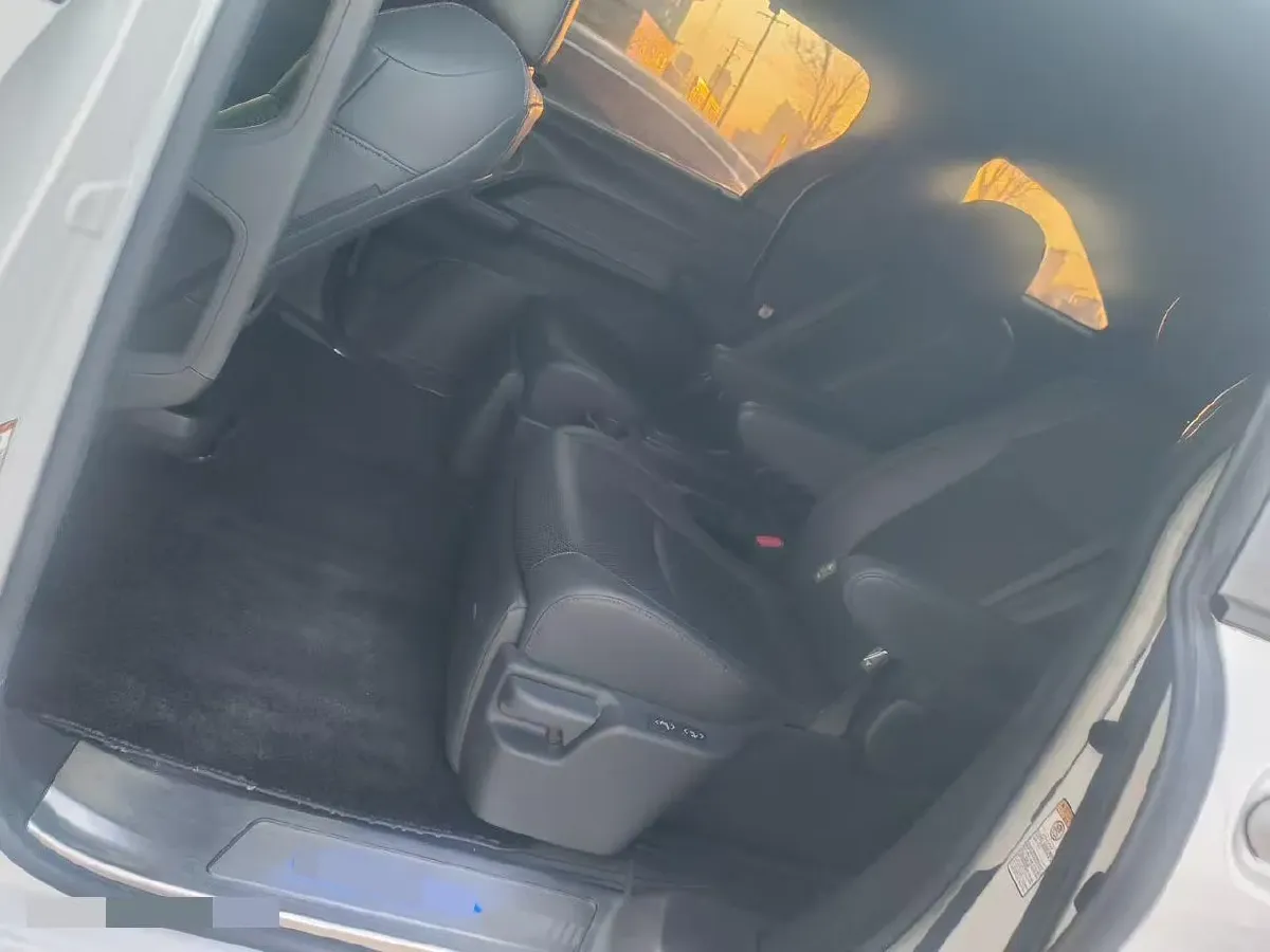 2021 Toyota Sienna 2.5L 192HP L4 E-CVT Hybrid,autocango,china used car exporter,china ev exporter,chinese used car exporter,chinese used ev exporter