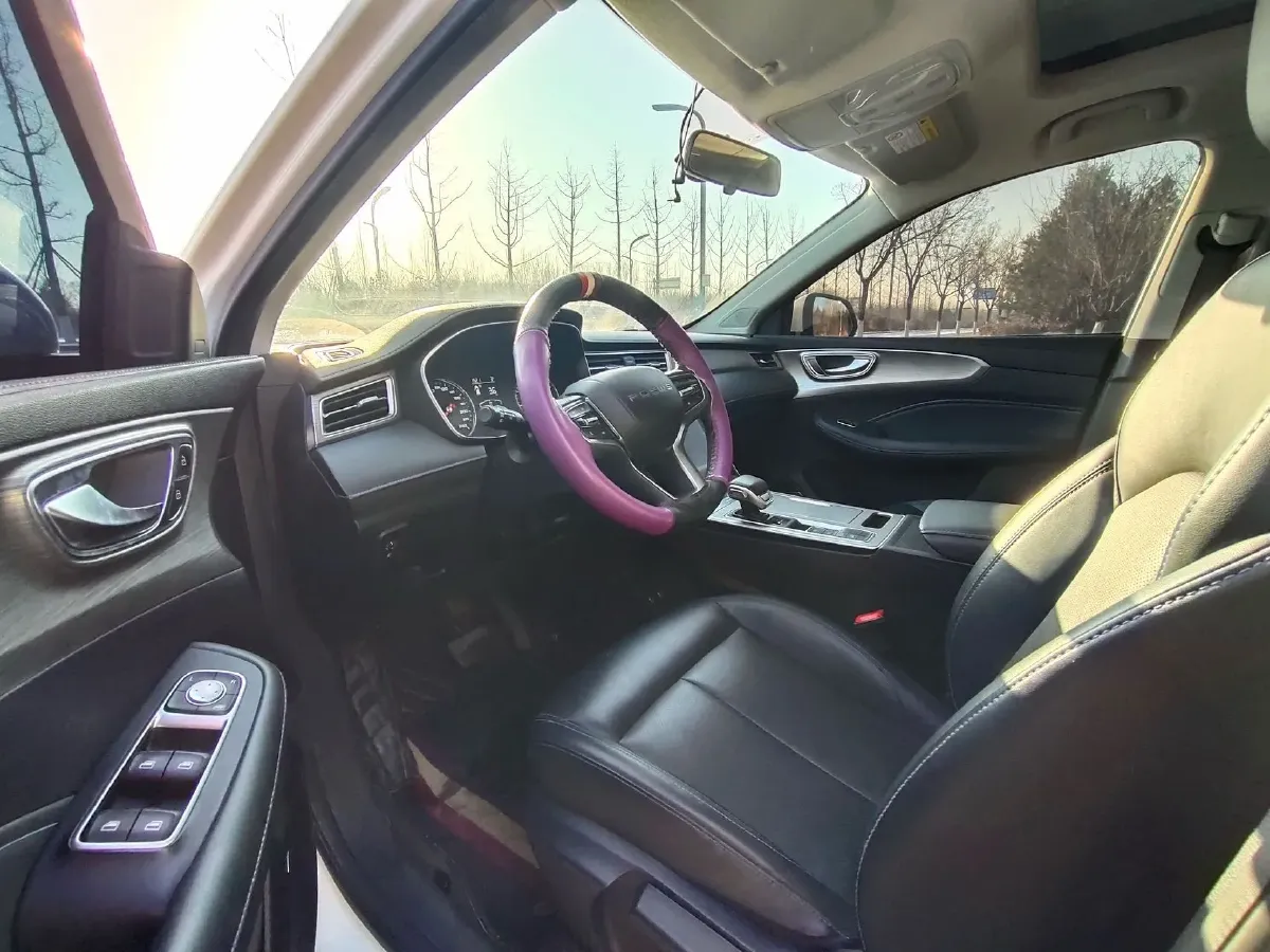 2022 Roewe RX5 1.5T 181HP L4 6MT,autocango,china used car exporter,china ev exporter,chinese used car exporter,chinese used ev exporter