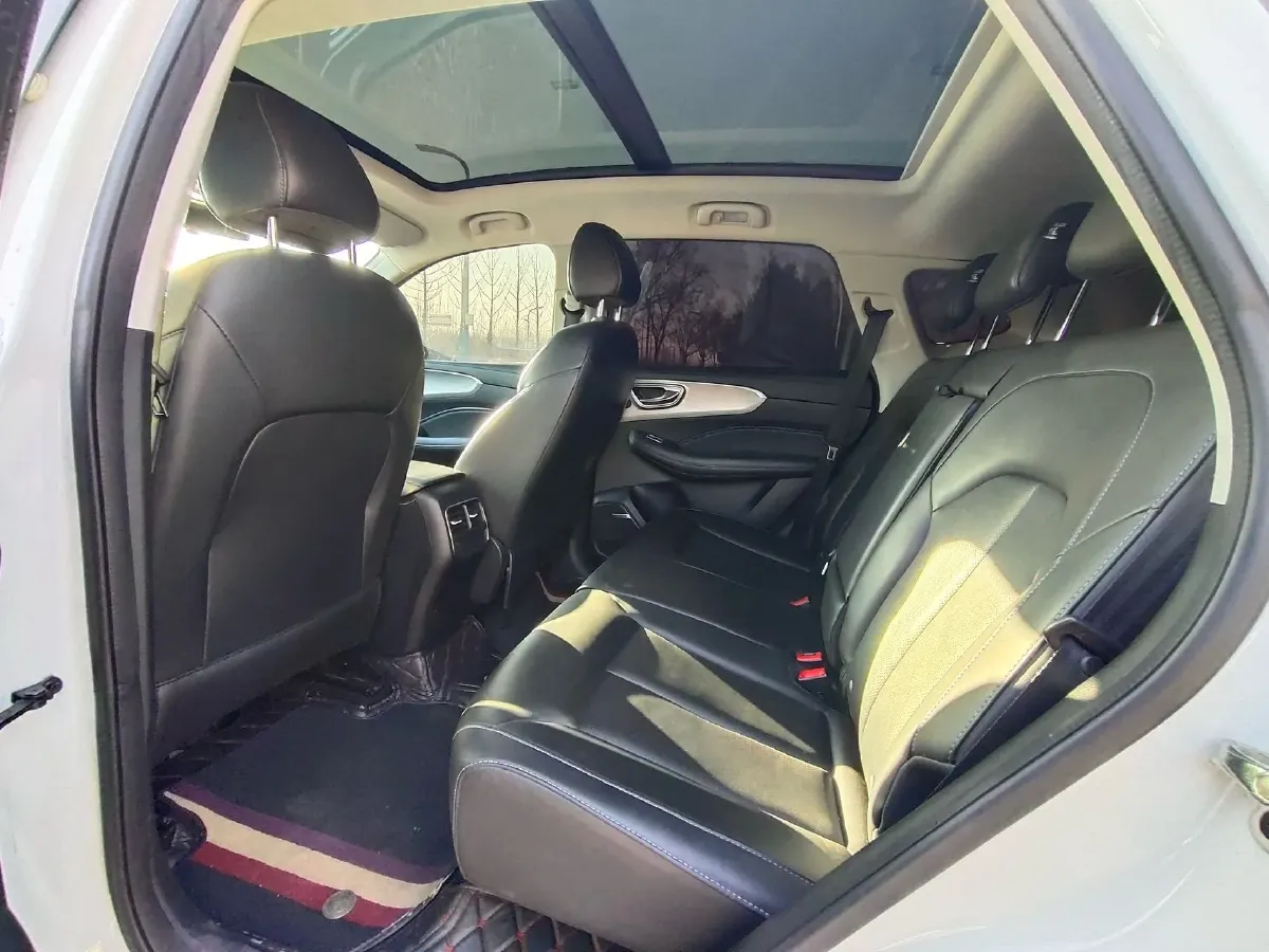 2022 Roewe RX5 1.5T 181HP L4 6MT,autocango,china used car exporter,china ev exporter,chinese used car exporter,chinese used ev exporter