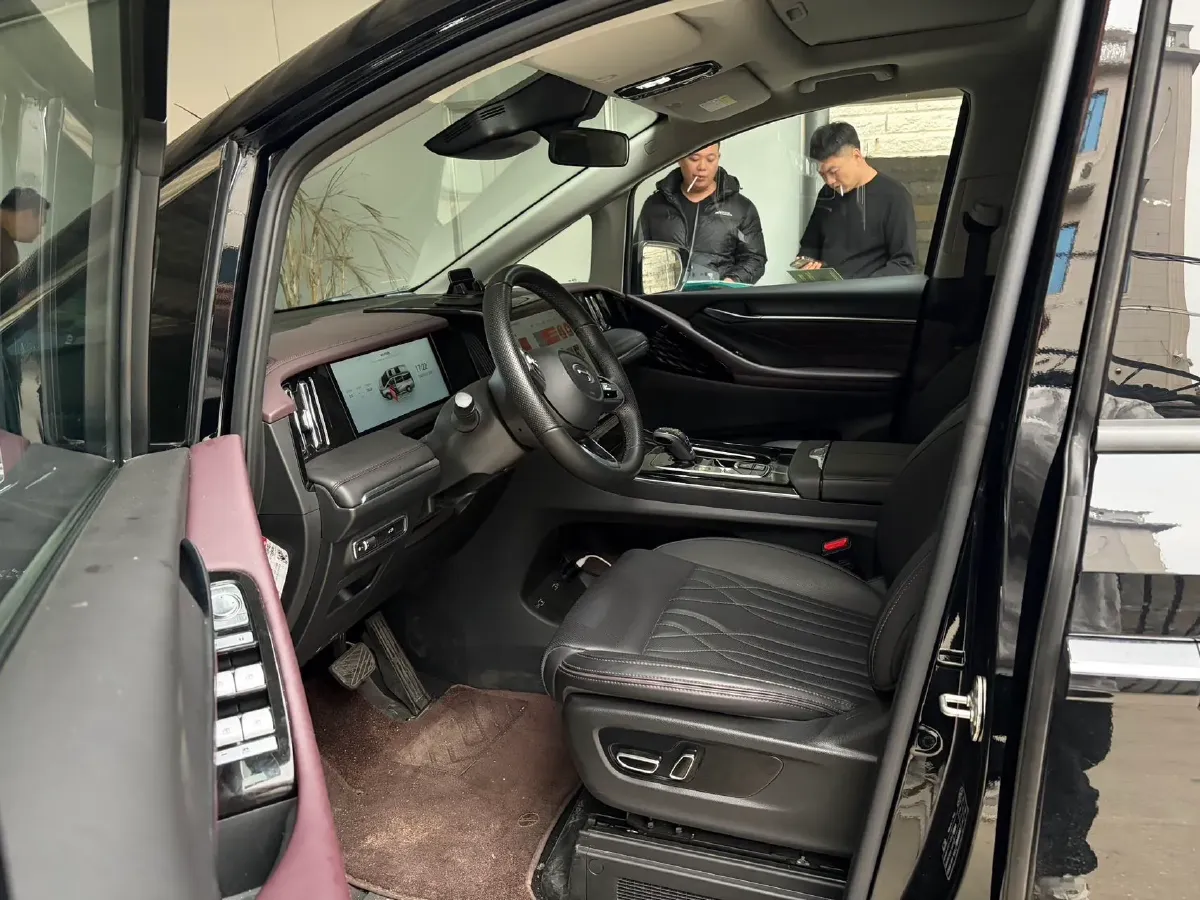 2024 GAC Trumpchi M8 2.0T 252HP L4 8AT,autocango,china used car exporter,china ev exporter,chinese used car exporter,chinese used ev exporter