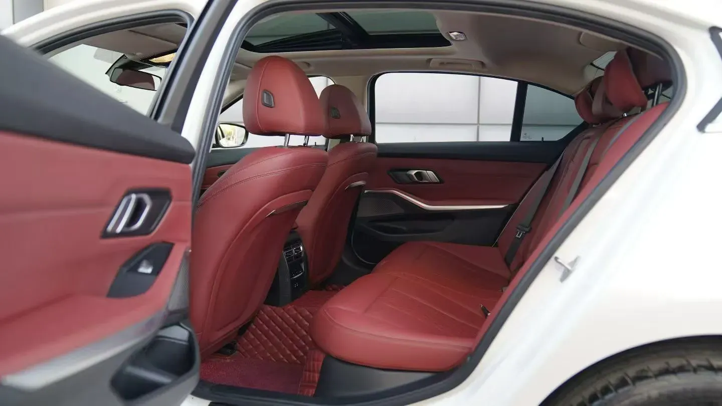 2023 BMW 3 Series 2.0T 184HP L4 8AT,autocango,china used car exporter,china ev exporter,chinese used car exporter,chinese used ev exporter