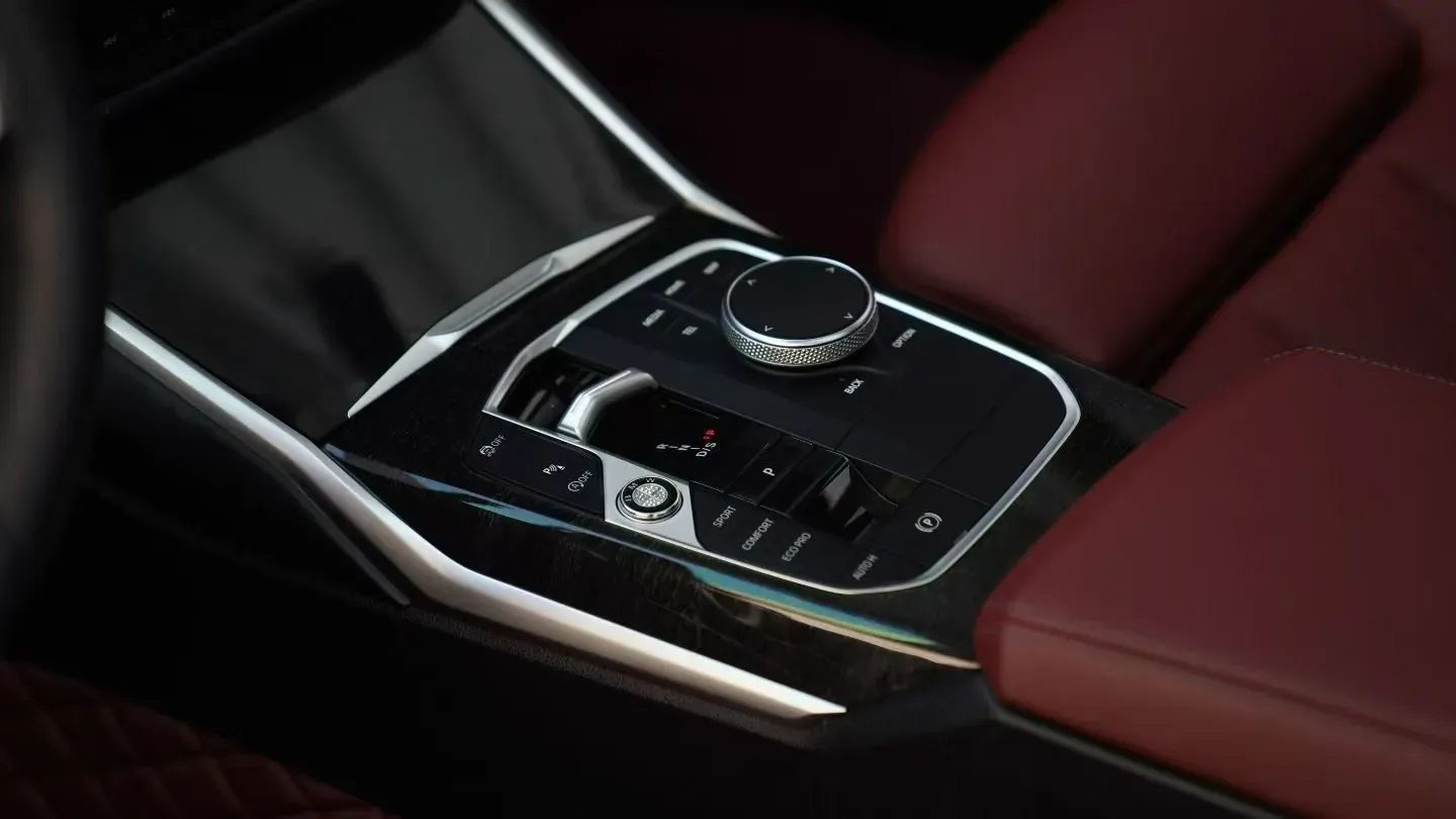 2023 BMW 3 Series 2.0T 184HP L4 8AT,autocango,china used car exporter,china ev exporter,chinese used car exporter,chinese used ev exporter