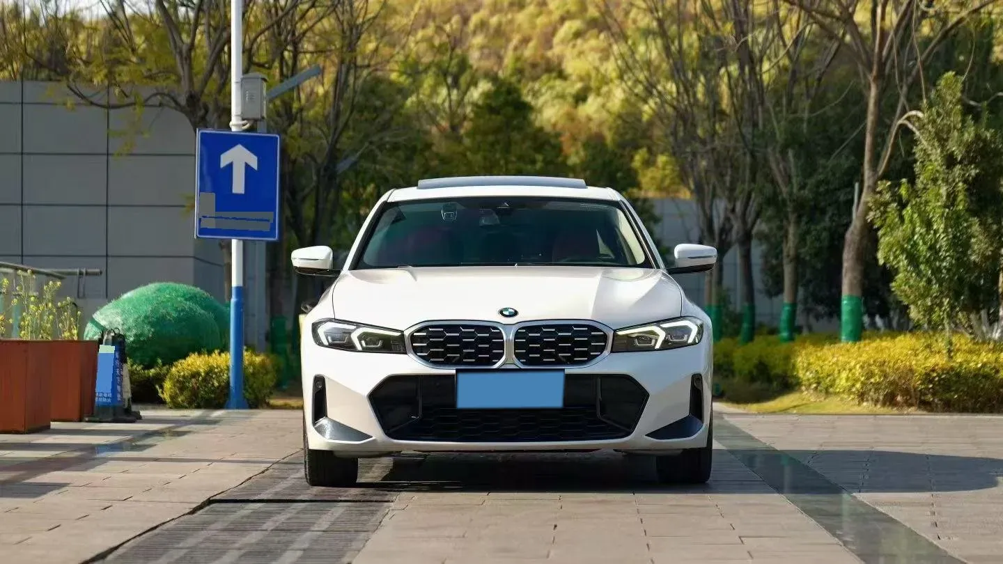 2023 BMW 3 Series 2.0T 184HP L4 8AT,autocango,china used car exporter,china ev exporter,chinese used car exporter,chinese used ev exporter