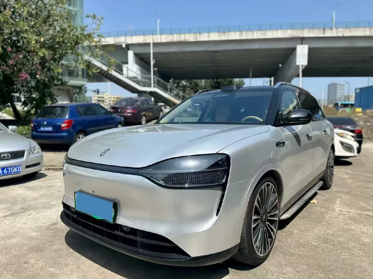 2024 AITO AITO M9 1.5T 152HP L4 REEV 42KWH,autocango,china used car exporter,china ev exporter,chinese used car exporter,chinese used ev exporter