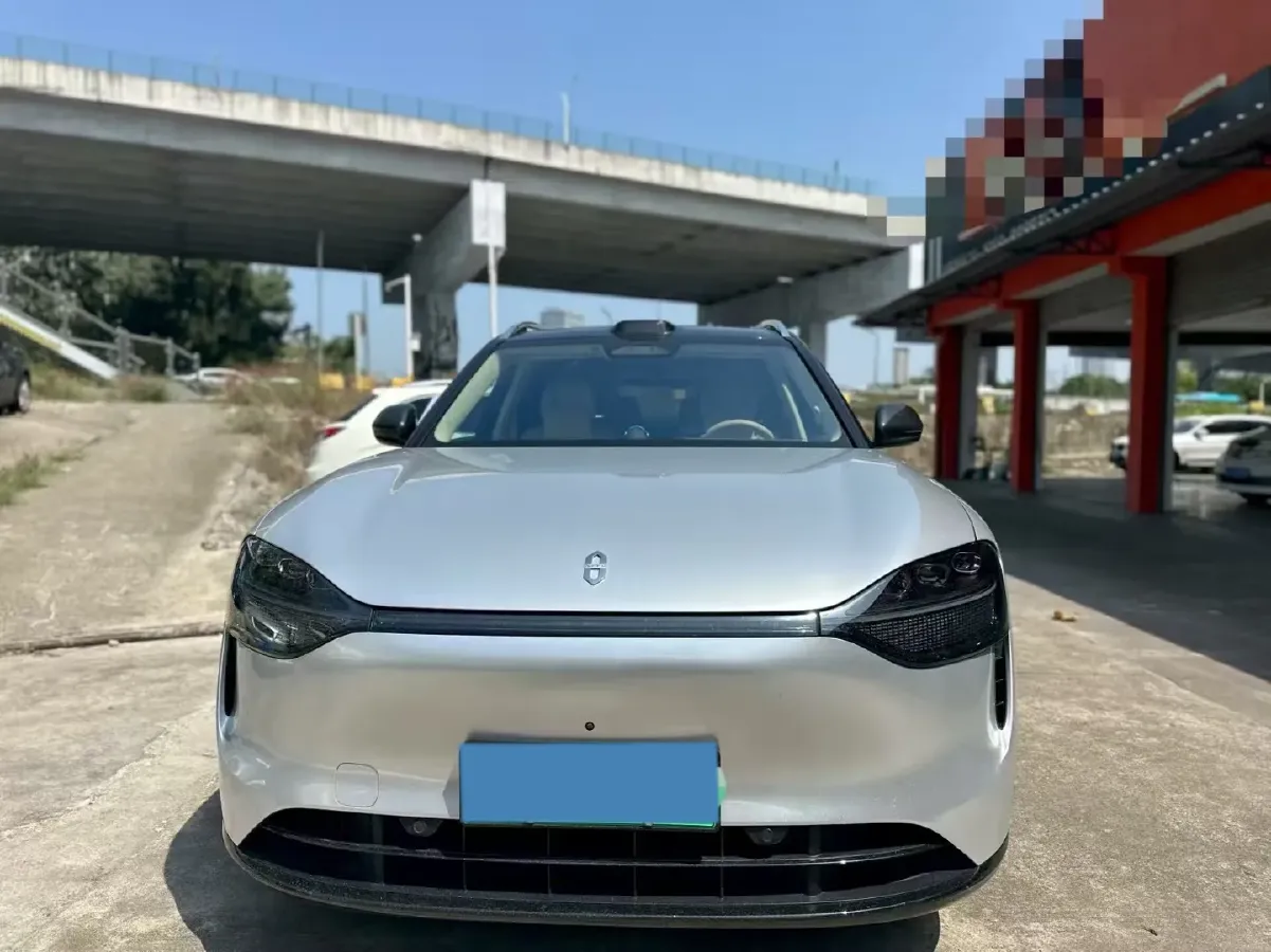 2024 AITO AITO M9 1.5T 152HP L4 REEV 42KWH,autocango,china used car exporter,china ev exporter,chinese used car exporter,chinese used ev exporter