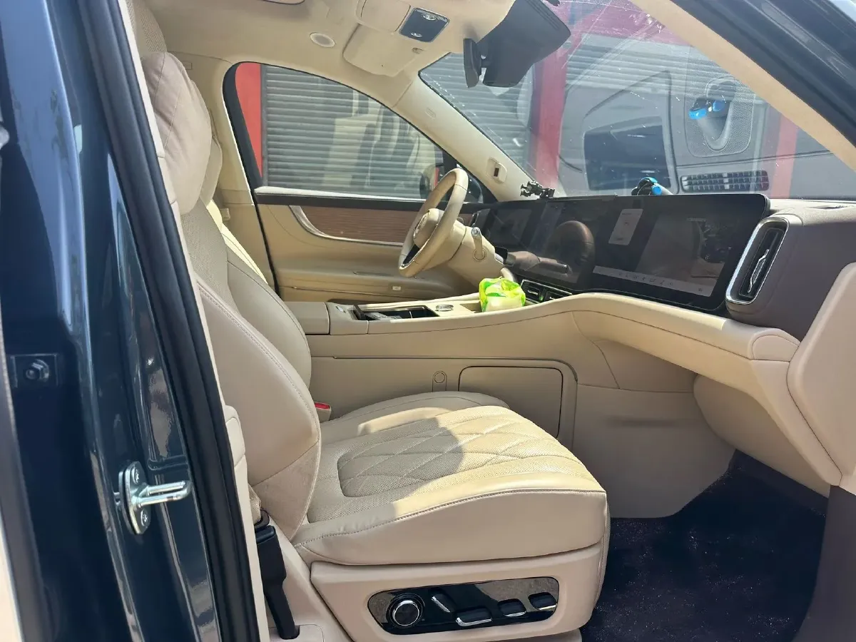 2024 AITO AITO M9 1.5T 152HP L4 REEV 42KWH,autocango,china used car exporter,china ev exporter,chinese used car exporter,chinese used ev exporter