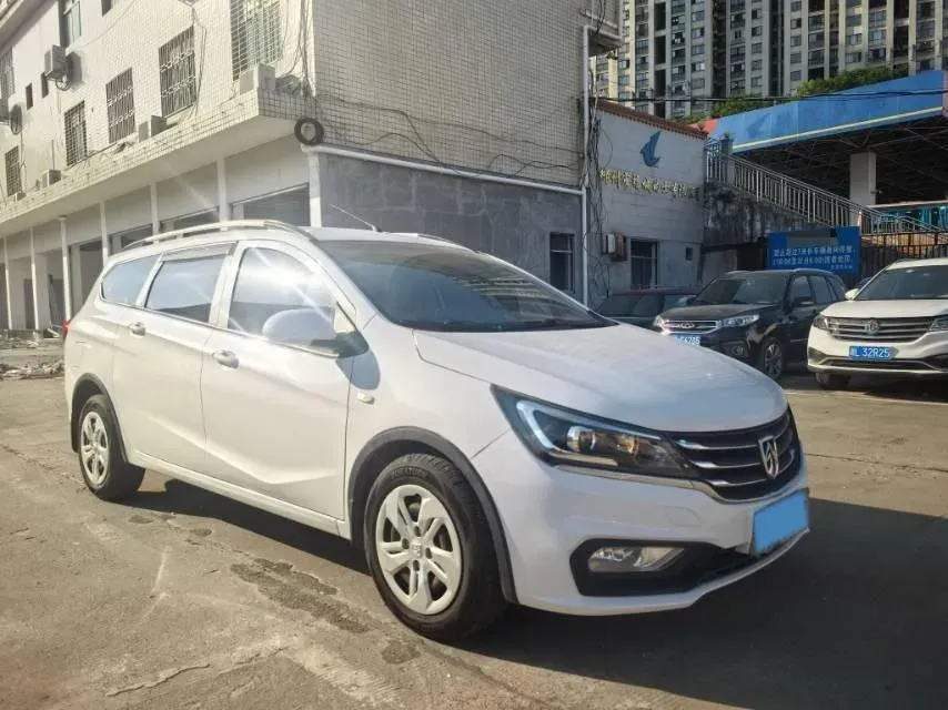 2017 BaoJun 310W 1.5L 112HP L4 6MT,autocango,china used car exporter,china ev exporter,chinese used car exporter,chinese used ev exporter