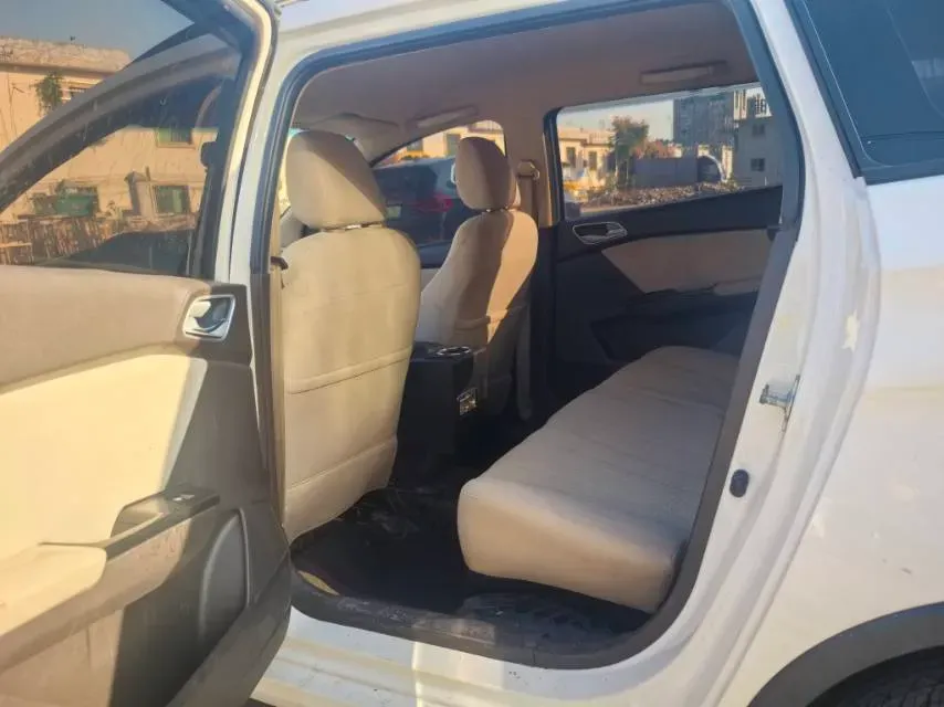 2017 BaoJun 310W 1.5L 112HP L4 6MT,autocango,china used car exporter,china ev exporter,chinese used car exporter,chinese used ev exporter