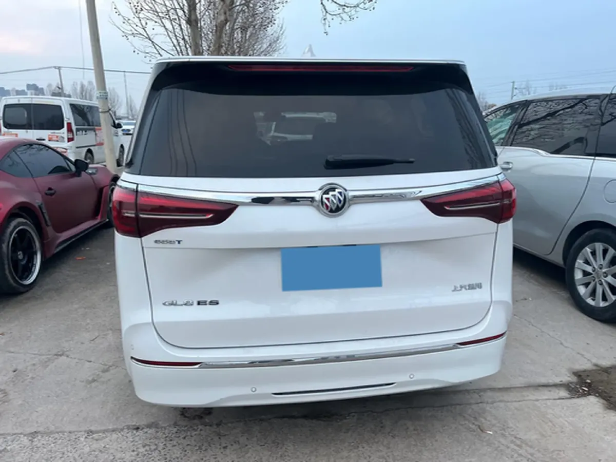 2022 Buick GL8 2.0T 237HP L4 9AT,autocango,china used car exporter,china ev exporter,chinese used car exporter,chinese used ev exporter