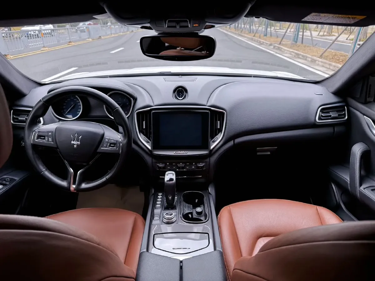 2019 Maserati Ghibli 3.0T 350HP V6 8AT,autocango,china used car exporter,china ev exporter,chinese used car exporter,chinese used ev exporter