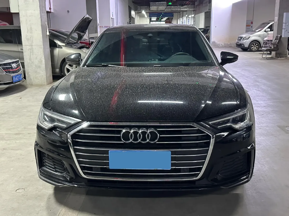 2021 Audi A6L 2.0T 190HP L4 7DCT,autocango,china used car exporter,china ev exporter,chinese used car exporter,chinese used ev exporter