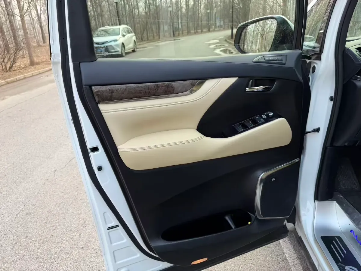 2021 Toyota Alphard 2.5L 117HP L4 E-CVT Hybrid,autocango,china used car exporter,china ev exporter,chinese used car exporter,chinese used ev exporter