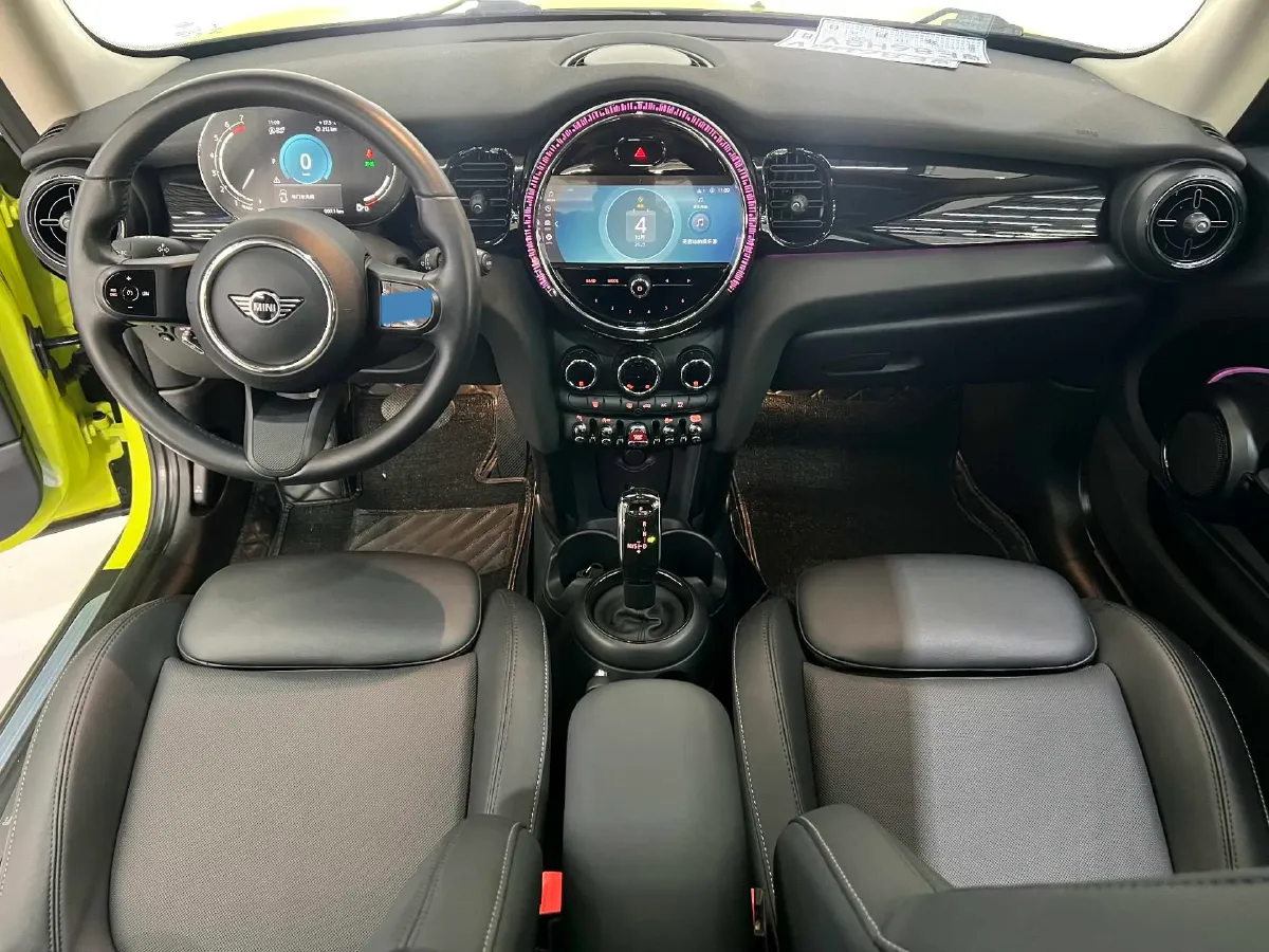 2022 MINI MINI 2.0T 192HP L4 7DCT,autocango,china used car exporter,china ev exporter,chinese used car exporter,chinese used ev exporter