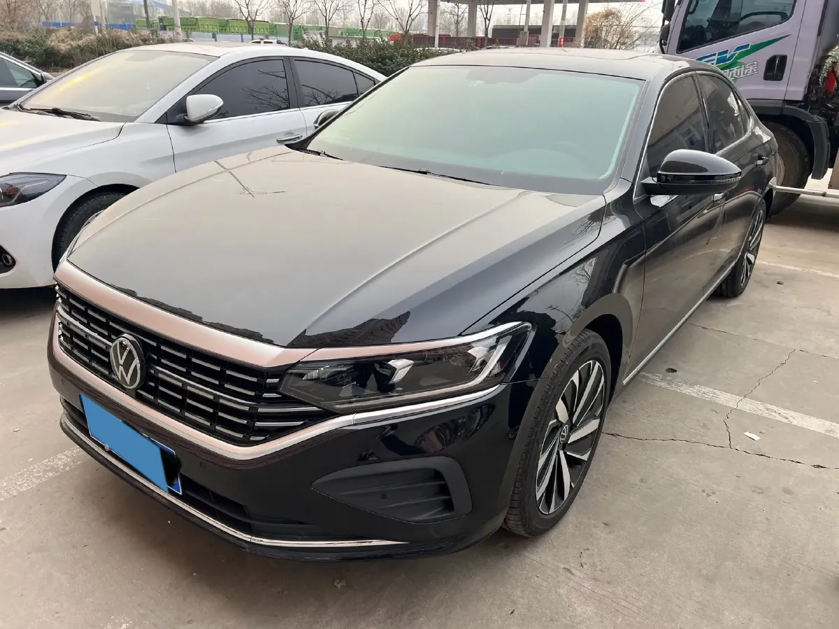 2025 Volkswagen Passat 2.0T 220HP L4 7DCT,autocango,china used car exporter,china ev exporter,chinese used car exporter,chinese used ev exporter