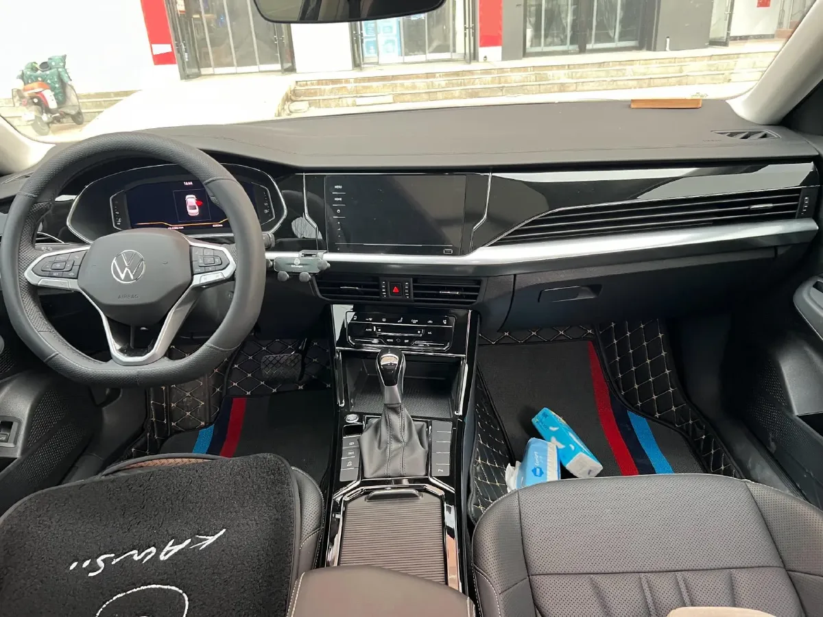 2025 Volkswagen Passat 2.0T 220HP L4 7DCT,autocango,china used car exporter,china ev exporter,chinese used car exporter,chinese used ev exporter