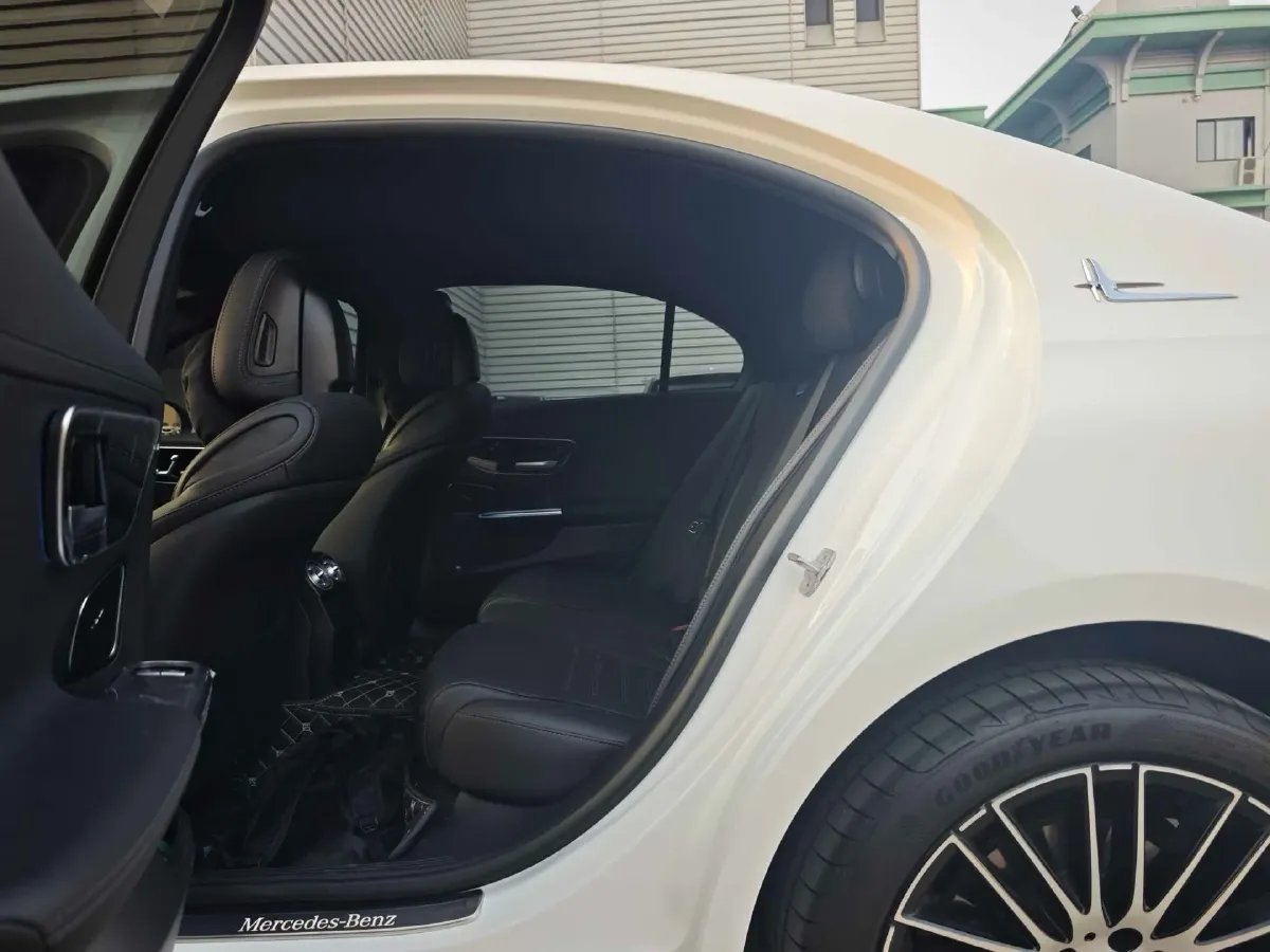 2025 Mercedes-Benz C Class 1.5T 204HP L4 9AT,autocango,china used car exporter,china ev exporter,chinese used car exporter,chinese used ev exporter