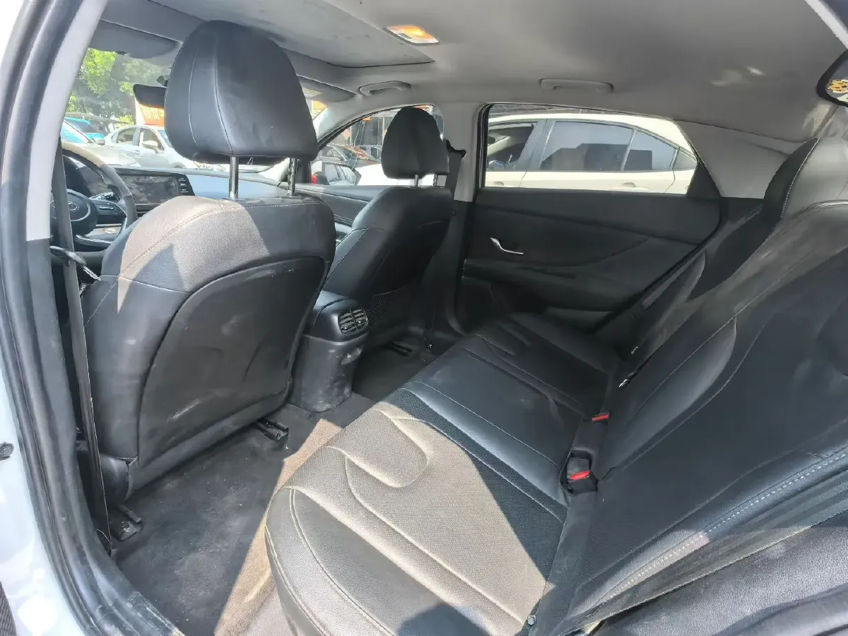 2021 Hyundai Elantra 1.5L 115HP L4 CVT,autocango,china used car exporter,china ev exporter,chinese used car exporter,chinese used ev exporter