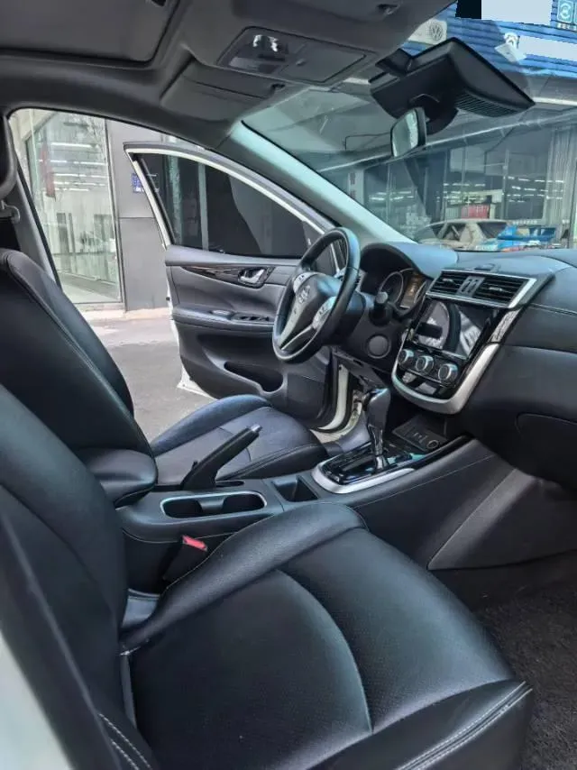 2021 Nissan Tiida 1.6L 122HP L4 CVT,autocango,china used car exporter,china ev exporter,chinese used car exporter,chinese used ev exporter