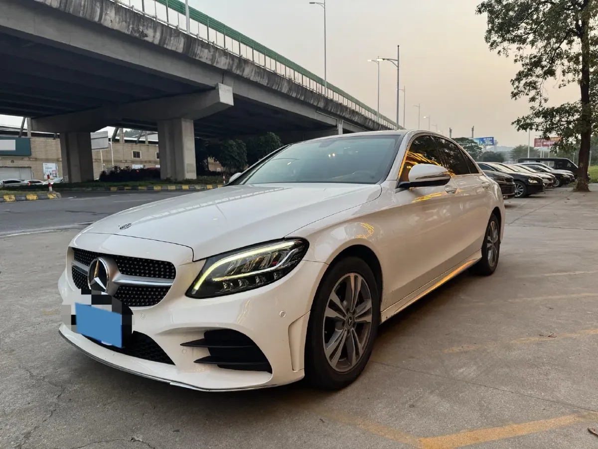 2020 Mercedes-Benz C Class 1.5T 156HP L4 9AT,autocango,china used car exporter,china ev exporter,chinese used car exporter,chinese used ev exporter