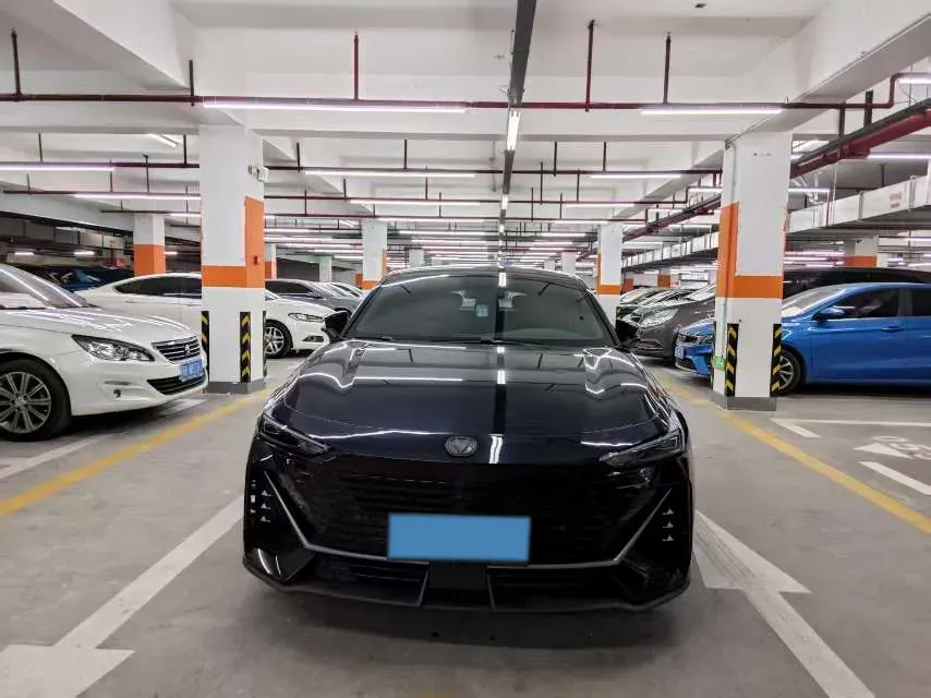 2022 ChangAn UNI-V 1.5T 188HP L4 7DCT,autocango,china used car exporter,china ev exporter,chinese used car exporter,chinese used ev exporter