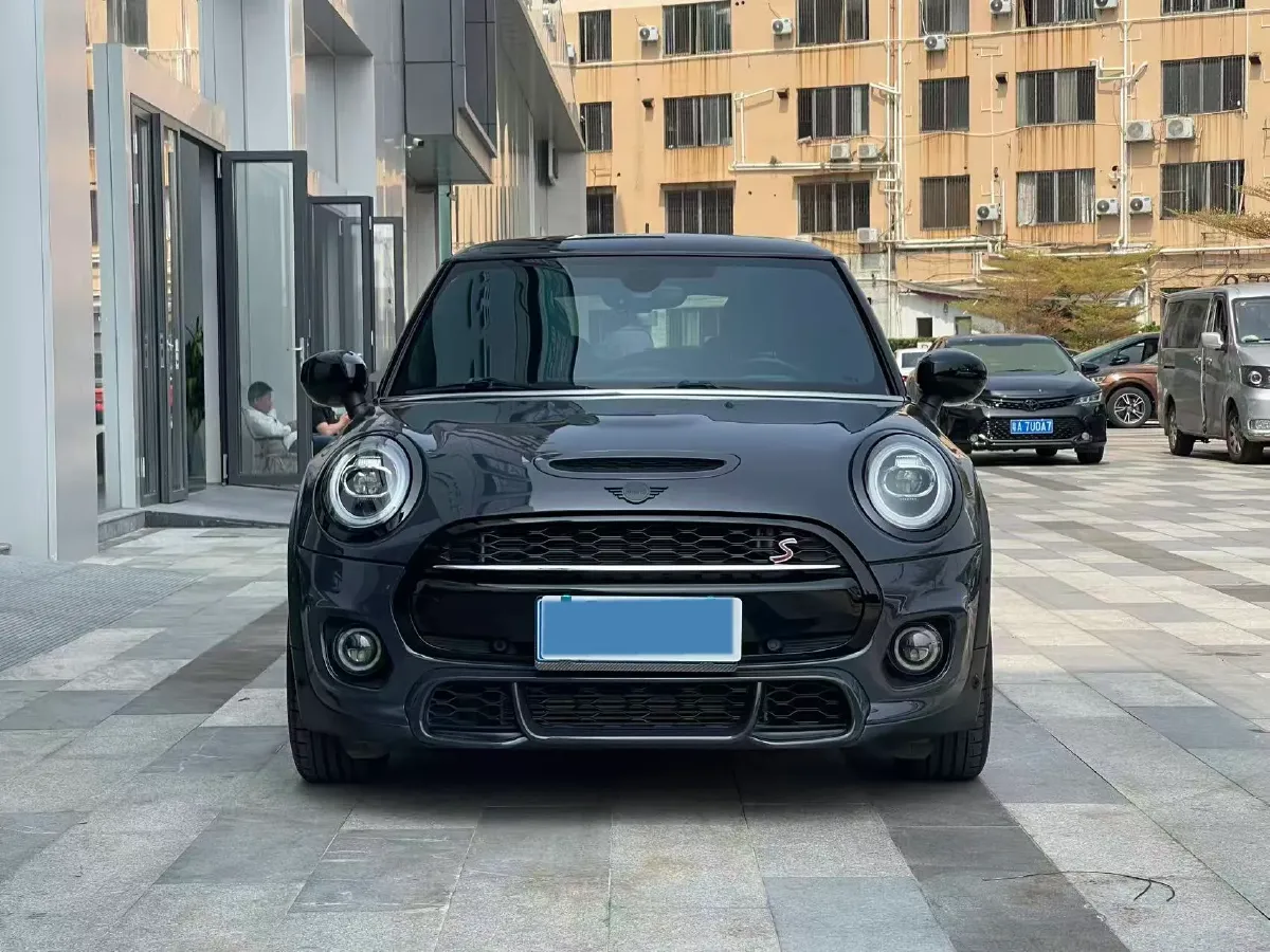 2021 MINI MINI 2.0T 192HP L4 7DCT,autocango,china used car exporter,china ev exporter,chinese used car exporter,chinese used ev exporter