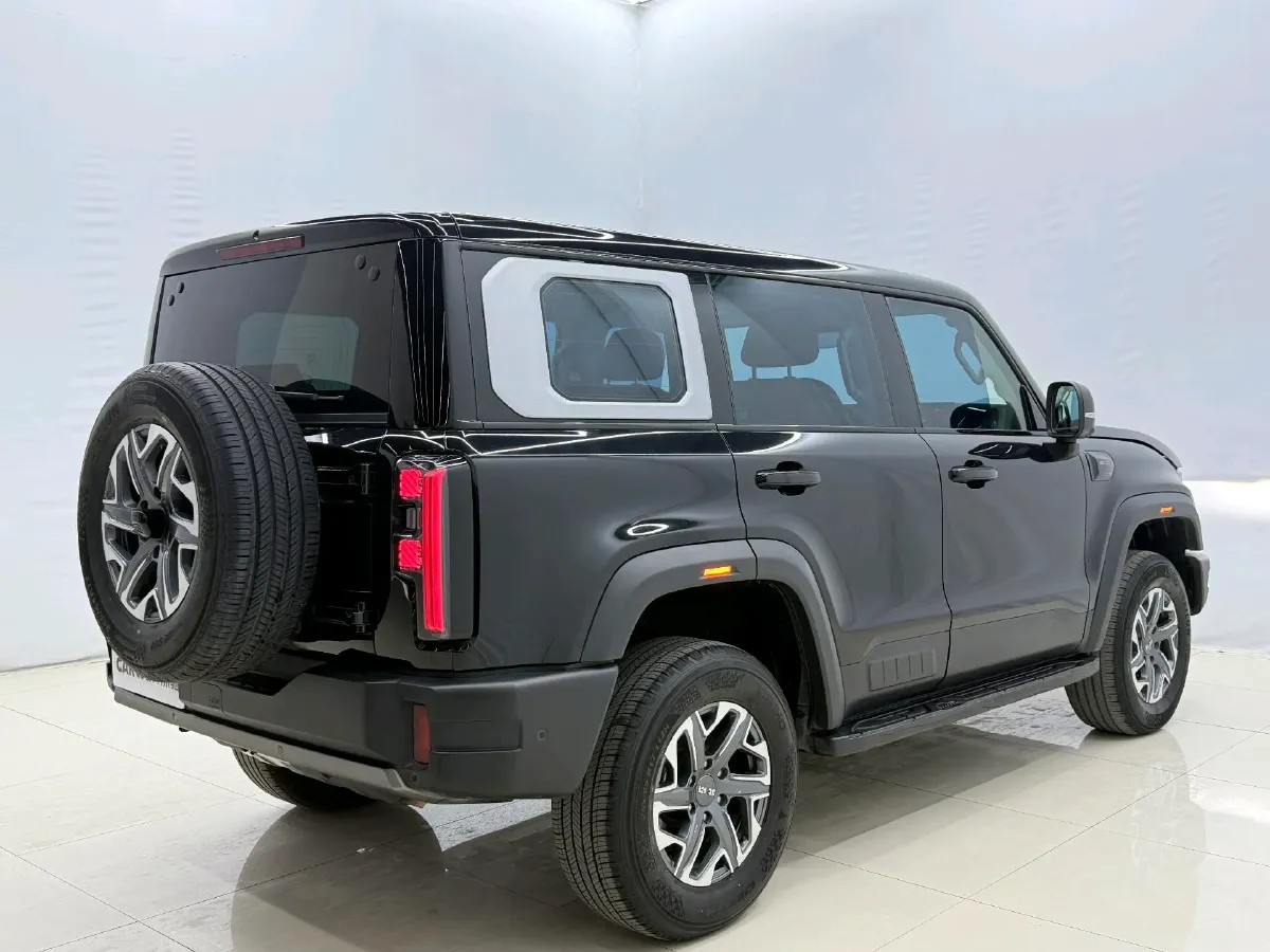 2024 Beijing BJ40 2.0T 245HP L4 8AT,autocango,china used car exporter,china ev exporter,chinese used car exporter,chinese used ev exporter
