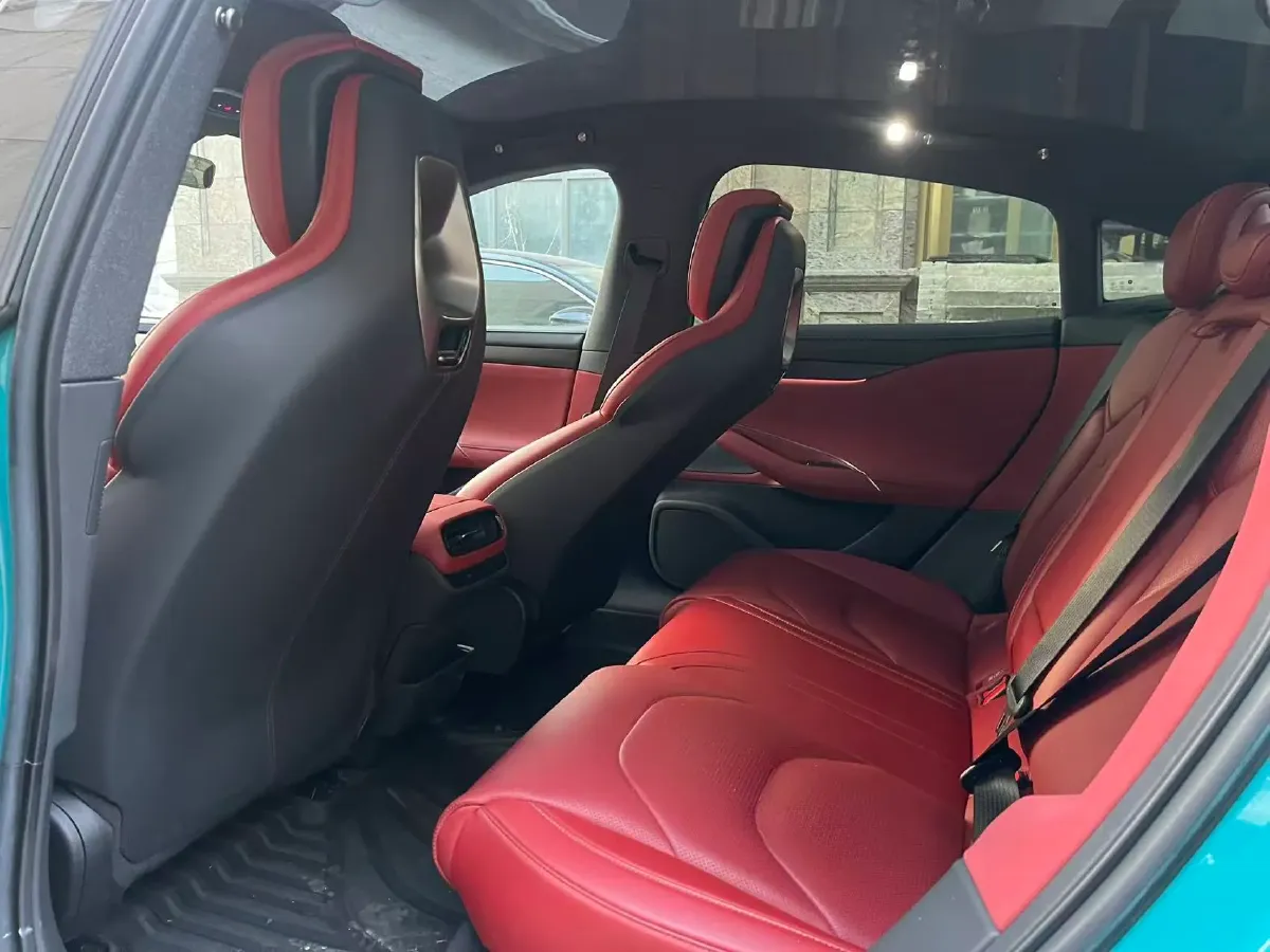 2024 MI SU7 BEV 73.6KWH,autocango,china used car exporter,china ev exporter,chinese used car exporter,chinese used ev exporter