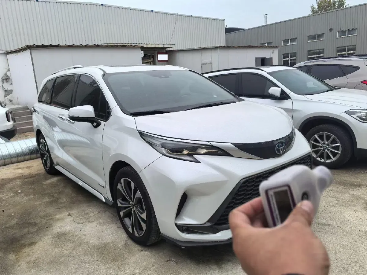 2024 Toyota Granvia 2.5L 189HP L4 E-CVT Hybrid,autocango,china used car exporter,china ev exporter,chinese used car exporter,chinese used ev exporter