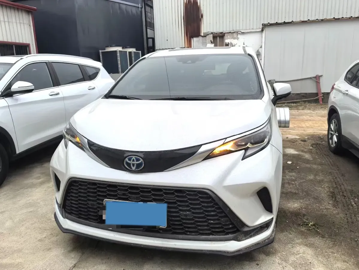 2024 Toyota Granvia 2.5L 189HP L4 E-CVT Hybrid,autocango,china used car exporter,china ev exporter,chinese used car exporter,chinese used ev exporter