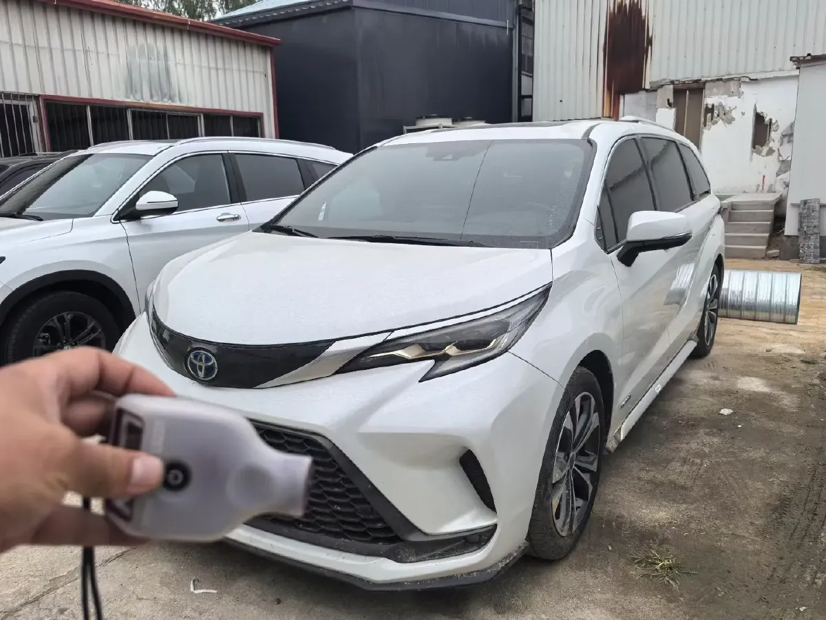 2024 Toyota Granvia 2.5L 189HP L4 E-CVT Hybrid,autocango,china used car exporter,china ev exporter,chinese used car exporter,chinese used ev exporter