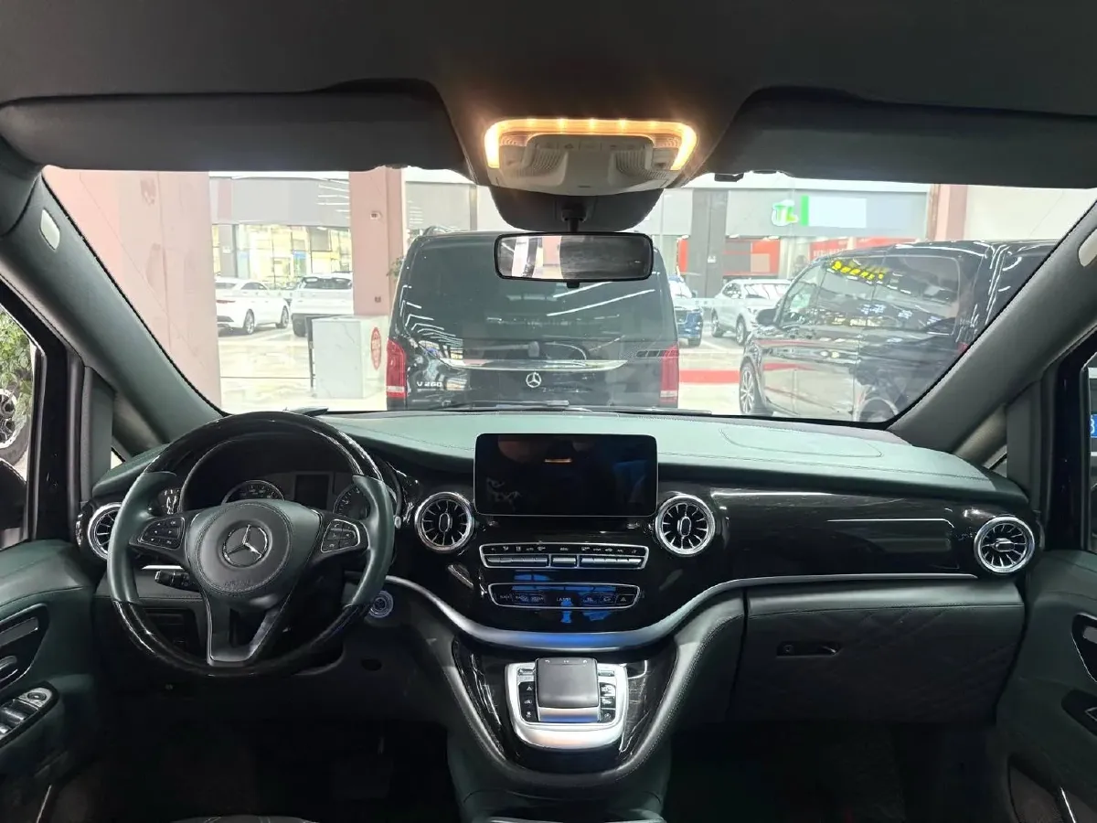 2023 Mercedes-Benz Vito 2.0T 211HP L4 9AT,autocango,china used car exporter,china ev exporter,chinese used car exporter,chinese used ev exporter