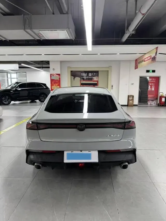 2022 ChangAn UNI-V 1.5T 188HP L4 7DCT,autocango,china used car exporter,china ev exporter,chinese used car exporter,chinese used ev exporter