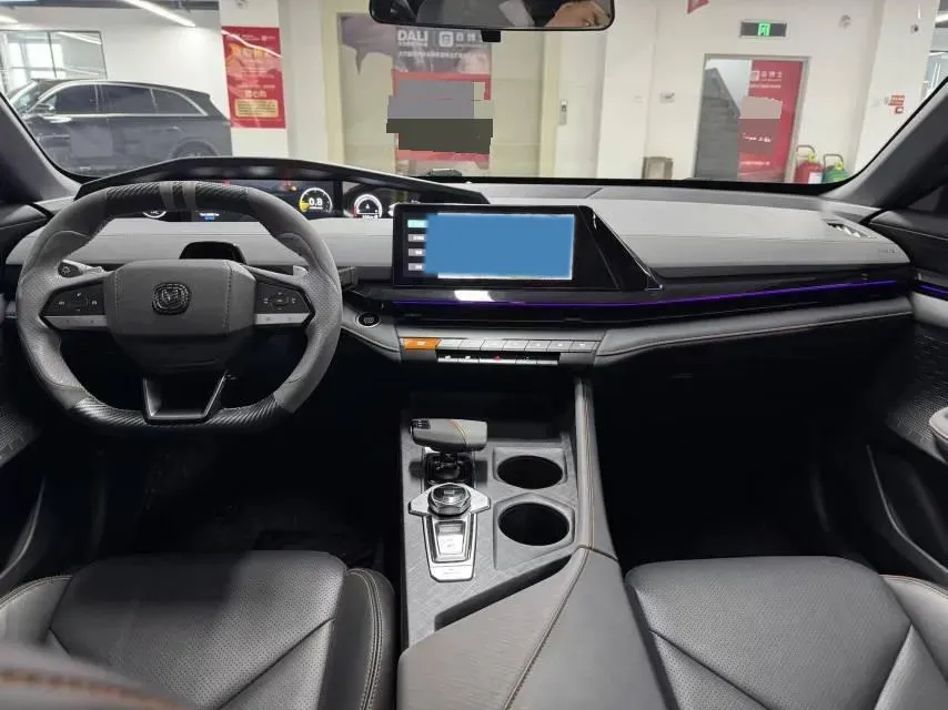 2022 ChangAn UNI-V 1.5T 188HP L4 7DCT,autocango,china used car exporter,china ev exporter,chinese used car exporter,chinese used ev exporter