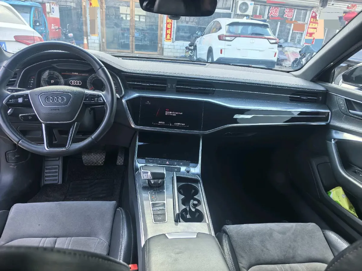 2021 Audi A6L 2.0T 224HP L4 7DCT,autocango,china used car exporter,china ev exporter,chinese used car exporter,chinese used ev exporter