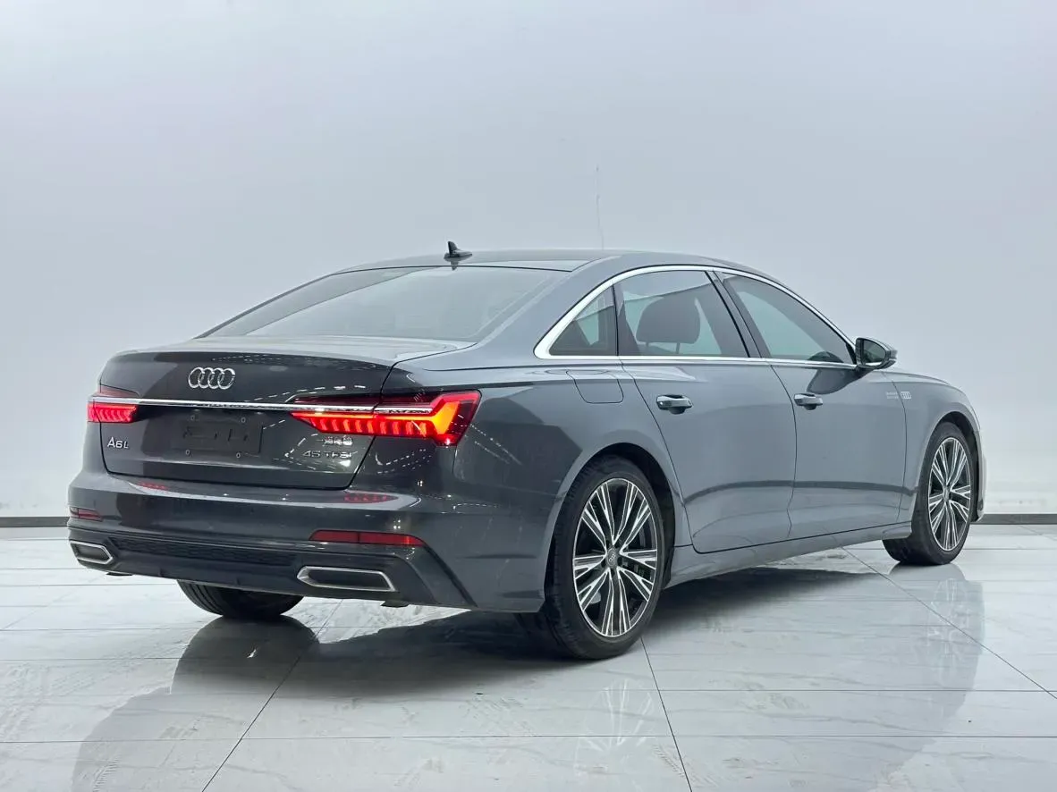 2021 Audi A6L 2.0T 224HP L4 7DCT,autocango,china used car exporter,china ev exporter,chinese used car exporter,chinese used ev exporter
