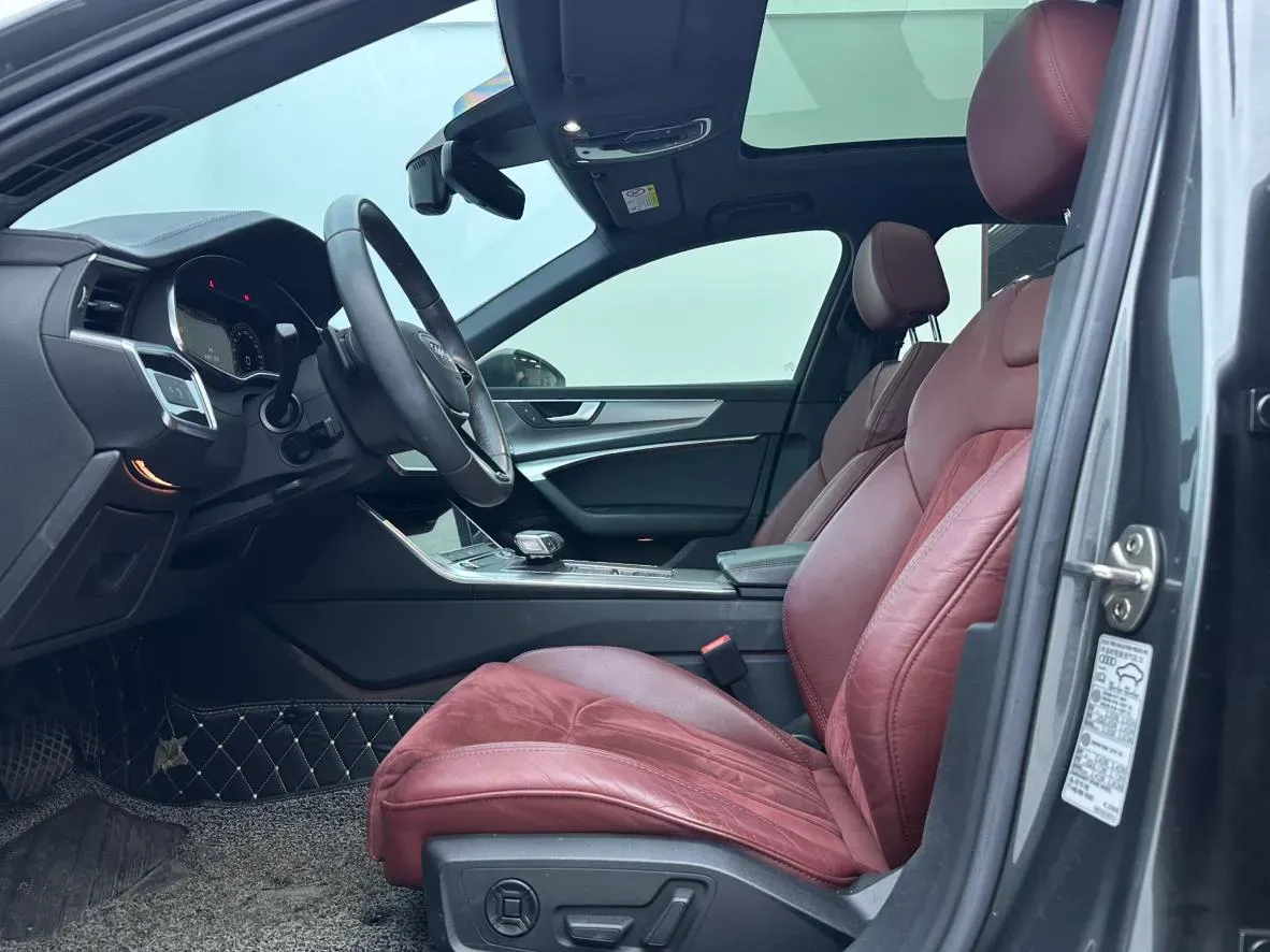 2021 Audi A6L 2.0T 224HP L4 7DCT,autocango,china used car exporter,china ev exporter,chinese used car exporter,chinese used ev exporter