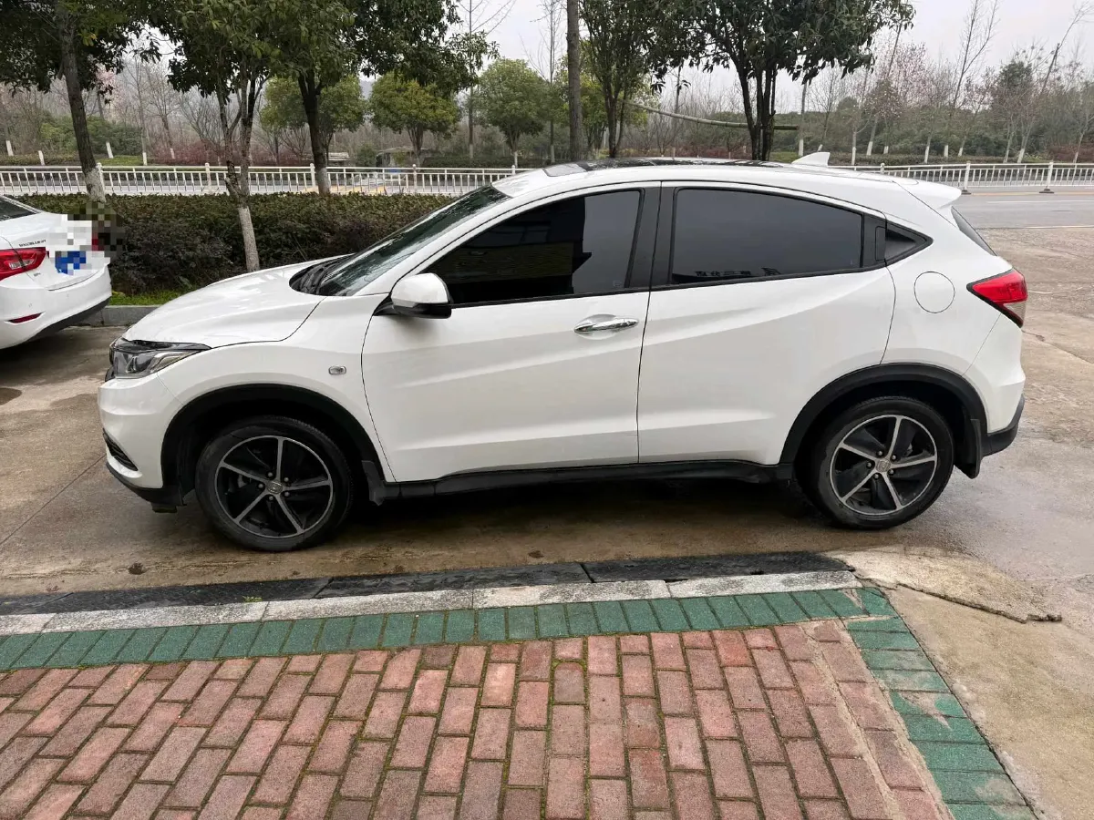 2022 Honda Vezel 1.5L 131HP L4 CVT,autocango,china used car exporter,china ev exporter,chinese used car exporter,chinese used ev exporter