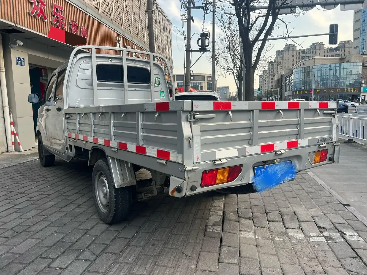 2023 WuLing RongGuang New Truck 1.5L 102HP L4 5MT,autocango,china used car exporter,china ev exporter,chinese used car exporter,chinese used ev exporter